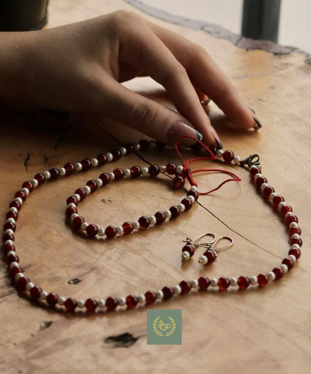سرویس مروارید و عقیق با نقره آبکاری طلا سفید